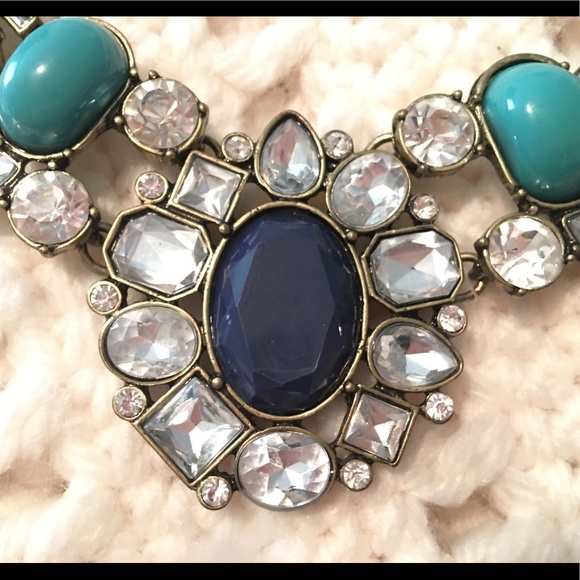 Statement necklace with rhinestones - Picture 2 of 3